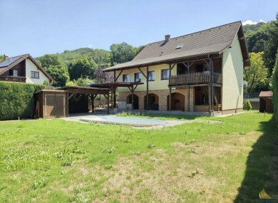 charmantes Einfamilienhaus - großer Grund - 5 Zimmer