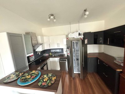 Moderne 3-Zimmer-Wohnung mit Balkon in Stadtrandlage