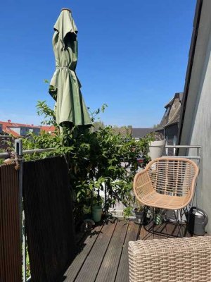 Stilvolle 3-Raum-DG-Wohnung mit Westbalkon, Kamin und Einbauküche in Münster