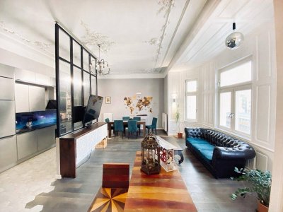 Luxuriöse 4-Zimmer-Wohnung in stilvollem Altbau