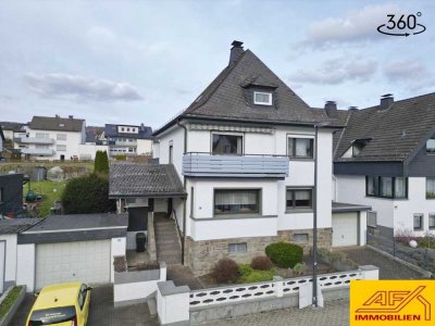 Charmantes Zweifamilienhaus mit viel Platz für Ihre Familie!