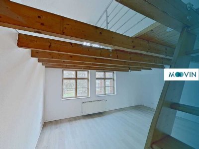 Modernes Wohnen mit Charakter: Tolle 4-Zimmer-Wohnung mit Galerie und viel Platz