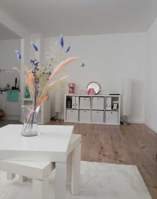 700.0 € - 28.0 m² - 1.0 Zi.