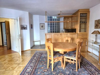 GROSSE WOHNUNG MIT TERRASSE IM ZENTRUM VON NEULENGBACH