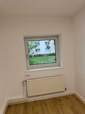 Frisch sanierte und helle 2-Zimmer-Wohnung mit EBK in Ricklingen nahe Maschsee von Privat