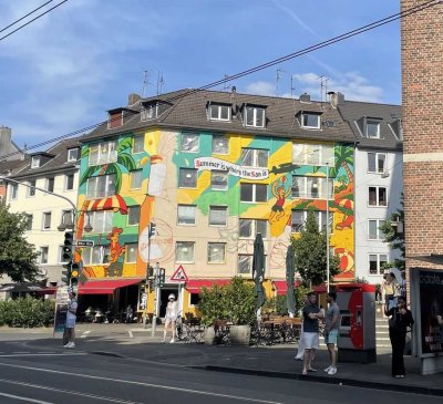 Erstbezug nach Sanierung: Exklusive 3-Zimmer-DG-Wohnung im Herzen Unterbilks