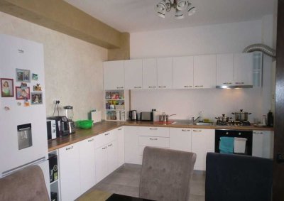Erstbezug nach Sanierung und Einbauküche: Schöne 3-Raum-Wohnung mit lux. Innenausstattung