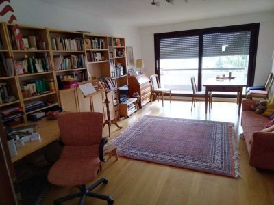 Helle 2-Zimmerwohnung für einen Monatsaufenthalt im Juni nahe Flughafen/Messe Stuttgart