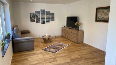 Erdgeschosswohnung mit Einbauküche: stilvolle, vollmöblierte 2-Zimmer-Whg. in Bonn-Oberkassel