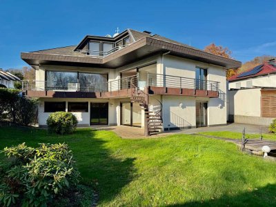 ZEITLOSE ARCHITEKTUR TRIFFT MODERNES WOHNGEFÜHL AUF ERBPACHTGRUNDSTÜCK !!!