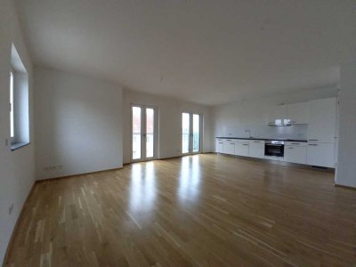 Top Gelegenheit • Top 2 - Zimmer Penthouse • Dachterrasse • Einbauküche • uvm.