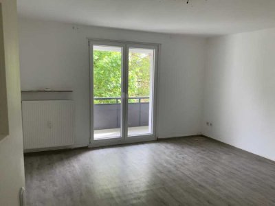 Ihr neues Zuhause! Frisch renovierte 2 Zimmer Wohnung mit Balkon in MG Schmöldermark