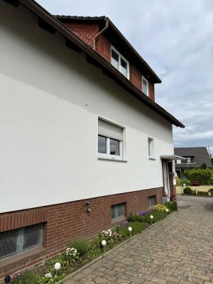 Renoviertes 2-Familienhaus in gefragter Wohnlage mit großzügigem Grundstück!