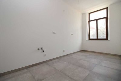 ++2-Zimmer- Wohnung im frisch modernisierten Mehrfamilienhaus++