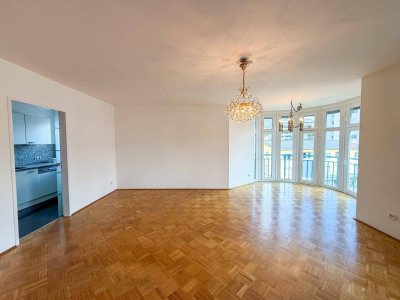 LICHTDURCHFLUTETE WOHNUNG MIT TRAUM-DACHTERRASSE UND EINZIGARTIGEM AUSBLICK IN BESTER STADTLAGE!