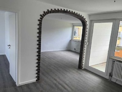 Zuhause mit 4 Zimmern und Balkon in Nürnberg