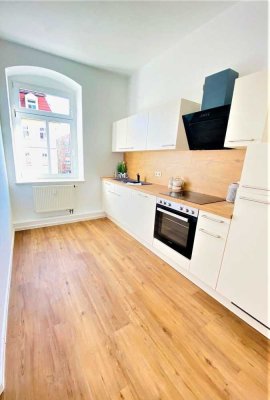 *MD-Werder* Geräumige Maisonettewohnung mit Terrasse, 2 Bädern und Klimaanlage - Einbauküche möglich