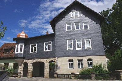 Helle 2-Zimmer Wohnung mit Einbauküche in historischem Anwesen - Coburg-Neuses