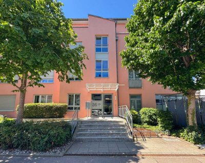 Immo Love Lechhausen: Traumhafte Maisonette- Penthousewohnung mit 4 ZKB und 114qm !