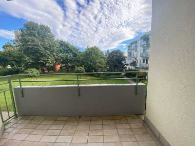 Bezugsfreie 2ZKBB-Wohnung mit Blick ins Grüne!