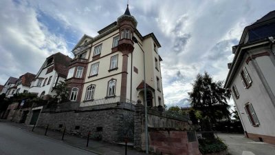 *** Hochwertige Etagenwohnung in Jugendstil-Altbau im Herzen von Weinheim ***