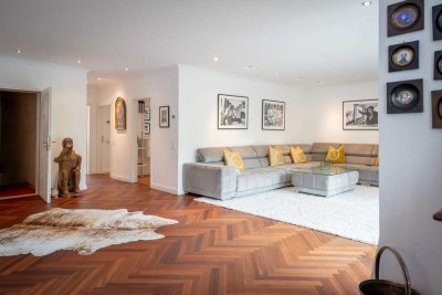 EP ESTATE - Exklusiv möblierte 4-Zimmer-Wohnung mit Sonnenbalkon in Köln / Hahnwald