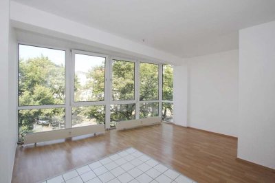 Zwei Zimmer Wohnung mit Balkon und TG-Stellplatz in Berlin Pankow