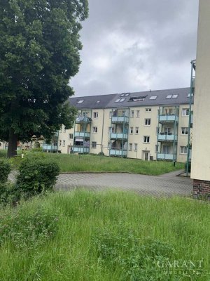 Kapitalanleger! Helle 2 1/2 Zimmer-Wohnung mit Balkon und Außenstellenplatz im Top-Zustand !!!!