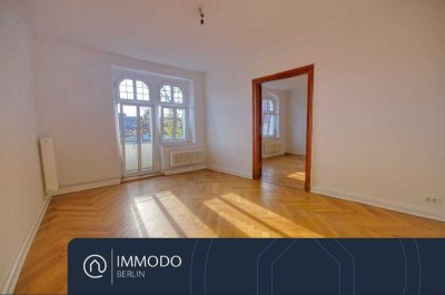� Sensation am Schloss Charlottenhof - helle 5 Zimmer Altbau Wohnung mit Süd West Balkon