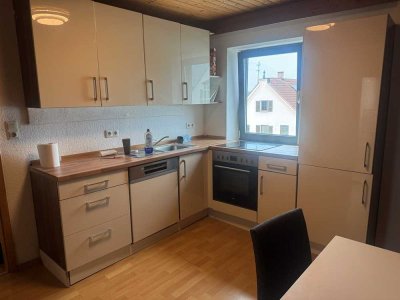 vermietete, zentrumsnahe und großzügige 4-Zi.-DG Wohnung in Thannhausen