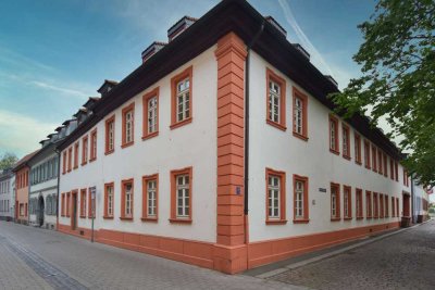 Wohnen im ehemaligen Kloster - Charmante 2-Zimmer-Wohnung mit Balkon