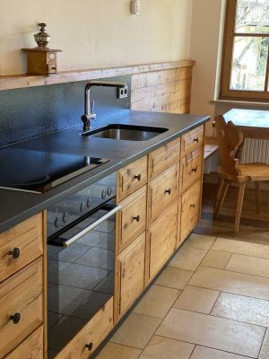 Freundliche 2-Raum-Wohnung mit EBK und Terrasse in Kiefersfelden