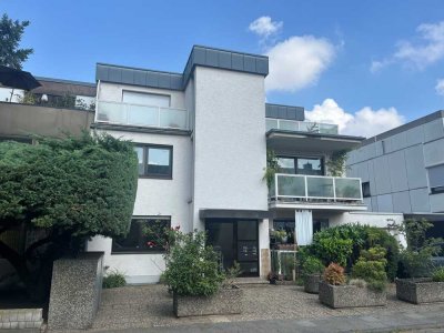 Raumwunder Vierzimmer-Eigentumswohnung mit Balkon in begehrter Lage von Köln-Lövenich