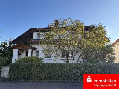 Familienfreundliches Haus mit Keller und großem Garten in Börtlingen