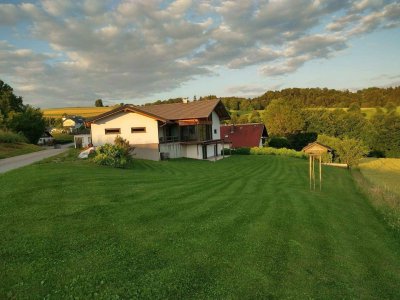 Neuwertiges EFH in Traumlage im Grünen nahe der Donau