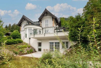 Luxuriöse Villa mit Seeblick in Altaussee