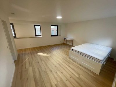 Erstbezug nach Sanierung möbeliert: freundliche 1-Zimmer-Wohnung zentral in Aachen