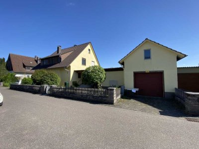 Gartenparadies mit Potenzial: Ein-/Zweifamilienhaus auf großzügigem Grundstück