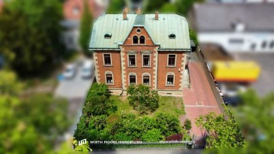 Stilvolles Villenanwesen mit zahlreichen Stellplätzen in zentraler Lage Schweinfurts