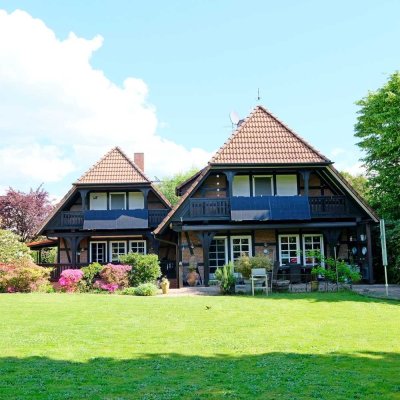 luxuriöses Fachwerk-Doppelhaus auf Traumgrundstück in Rösrath