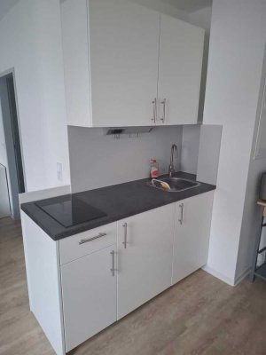 ***NEUBAU, 1 Zi, Kü, Bad, renoviert, neue Küche****