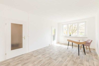 Balkon / Modernes Bad / Aufzug