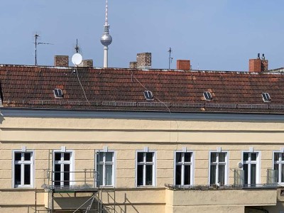ideale Kapitalanlage: Stilvolle Altbauwohnung im 3. OG