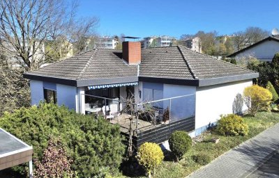 KL-Nord - Großzügiges, freistehendes Einfamilienhaus im Bungalowstil mit Garage und Carport