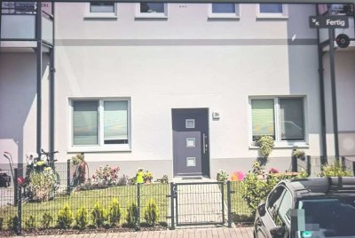 Barrierefrei+Neu+Saniert+ 4-Zi+ Garten