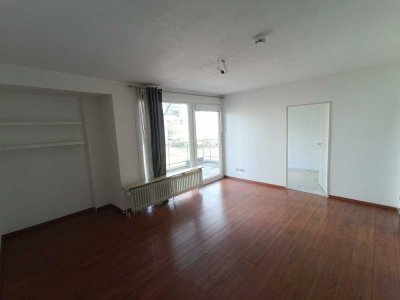 2-Zimmer Wohnung mit Balkon im 1. OG in Hamburg-Winterhude