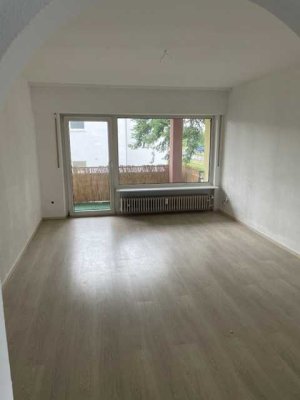 helle 3,5-Zimmer-Wohnung mit Balkon in Karlsruhe