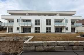 Helle 2,5-Zimmer-Penthouse Wohnung in Erligheim