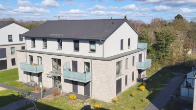 Neuwertige  3 Zimmer-Wohnung mit großer Dachterrasse