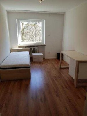 Alltagstaugliche 4-Zimmer-Wohnung in der Augsburger Innenstadt / Bismarkviertel